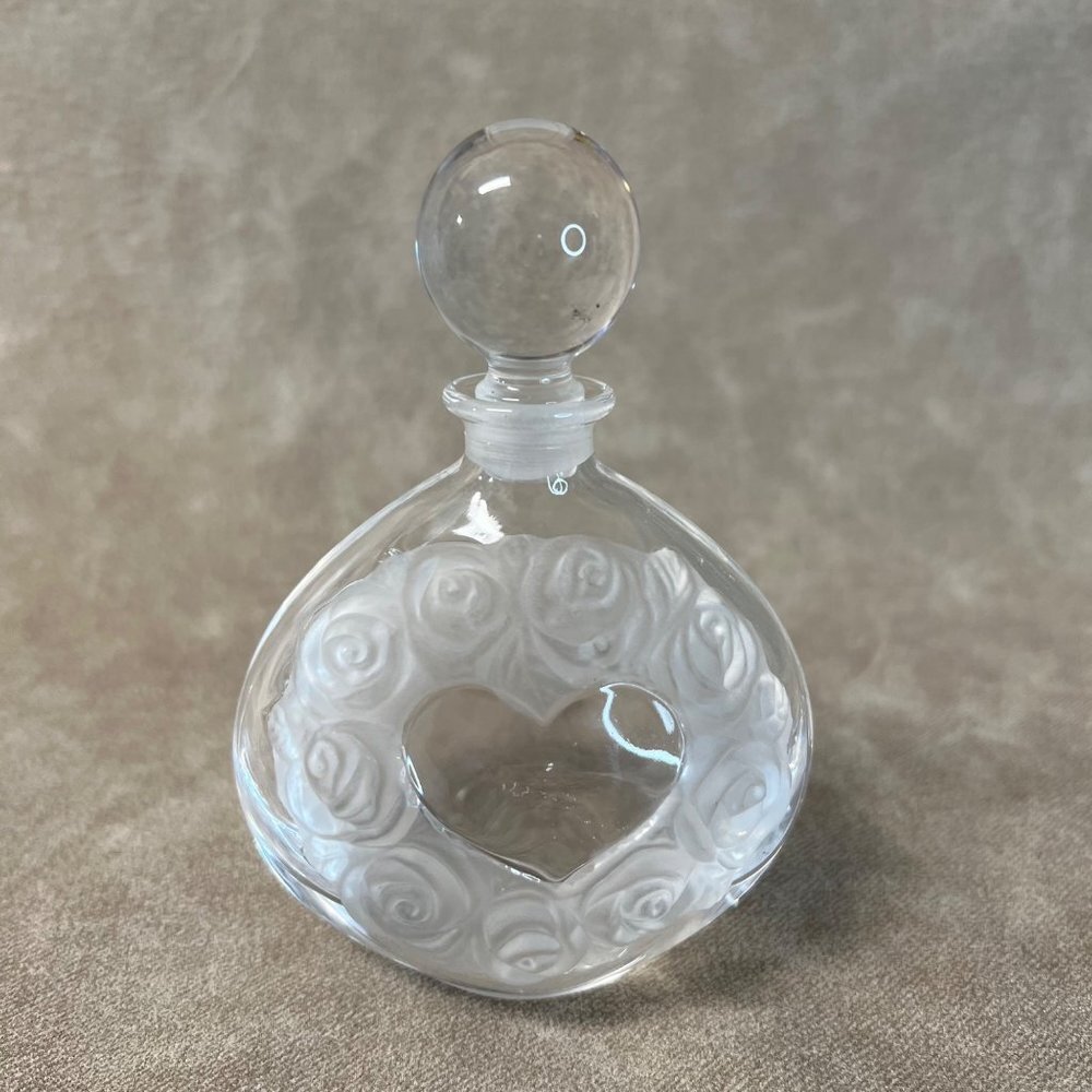 Vintage Perfume Glass Bottle with Heart & Roses Center - Picture 3 of 6